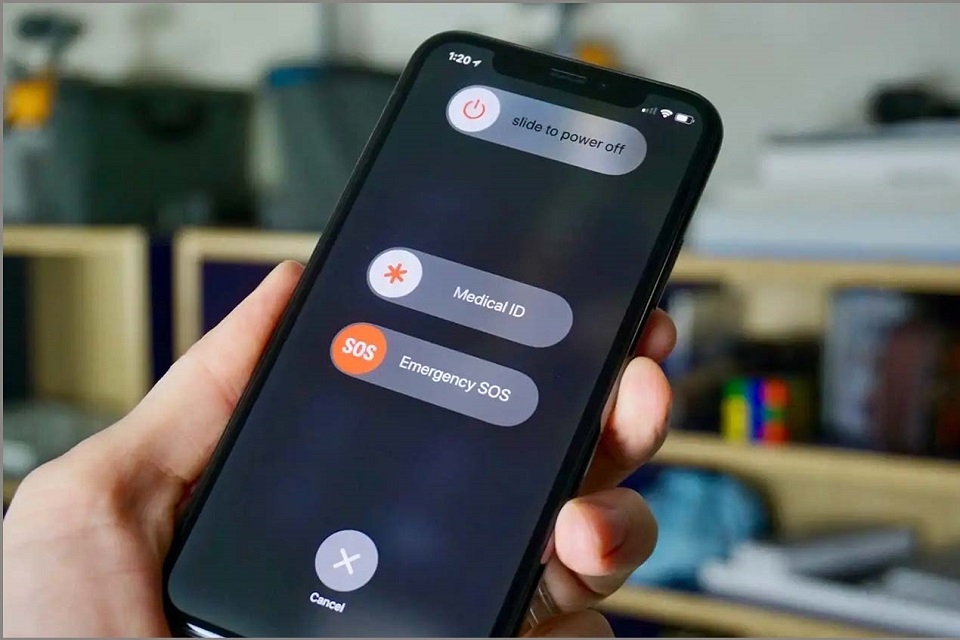 iPhone X sạc không vào pin 4
