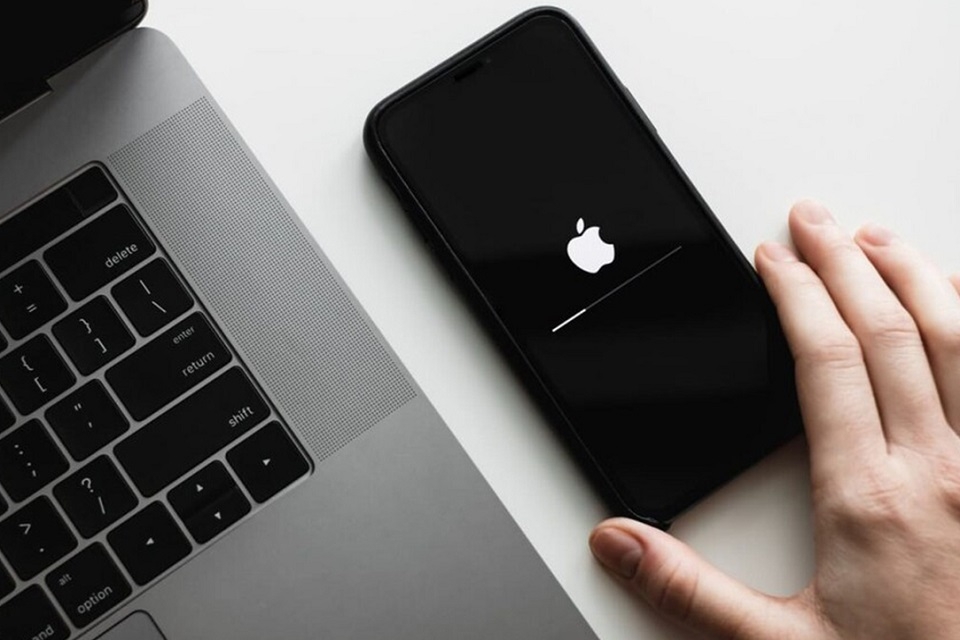 iPhone X sạc không vào pin 5