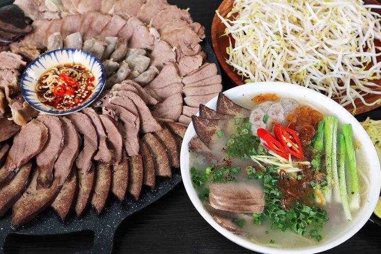 Cháo lòng thịt dải