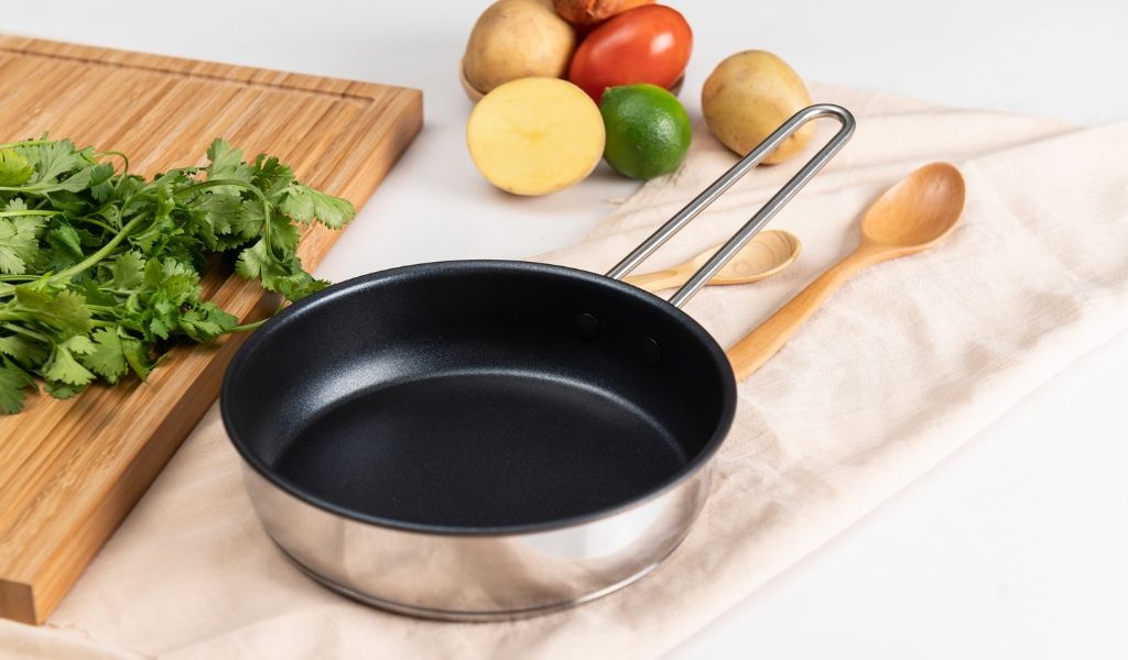 So sánh các loại chảo phổ biến hiện nay và tiêu chí chọn chảo phù hợp nhu cầu nấu nướng 4