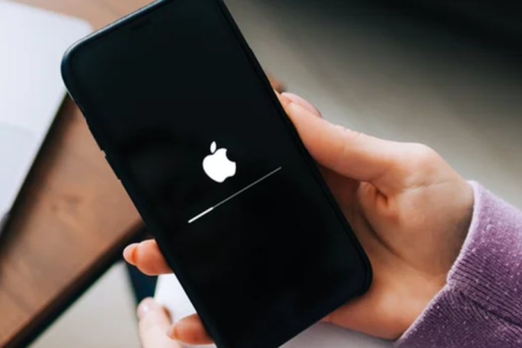 Khởi động lại máy khi kết nối iTunes