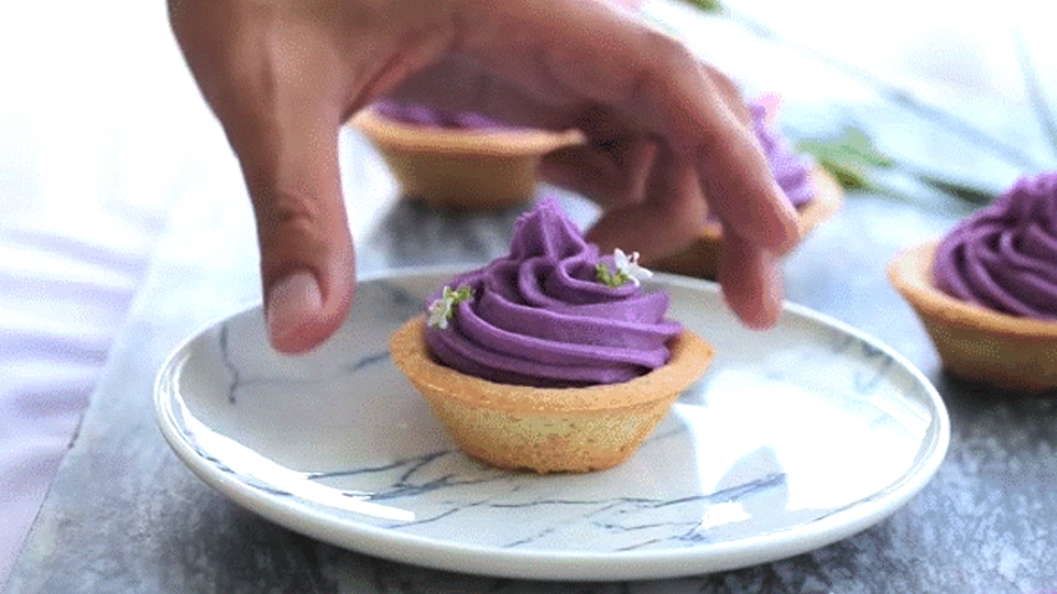 Bánh tart khoai lang tím thơm ngon, đẹp mắt.
