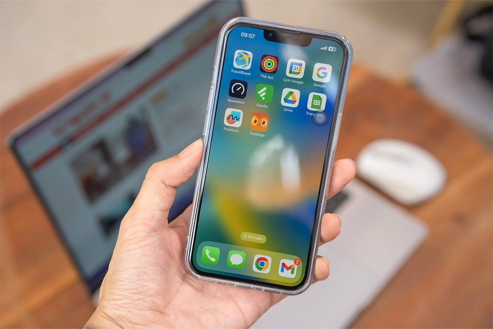 Mang iPhone đến các trung tâm sửa chữa bảo hành uy tín