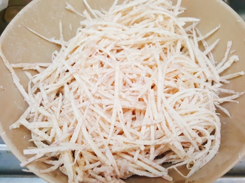 Cách làm bánh tôm khoai môn (ảnh 5)