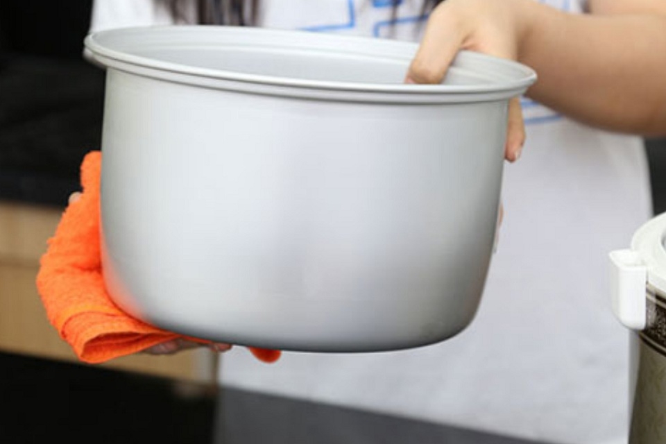 Cách bảo quản nồi cơm điện 4