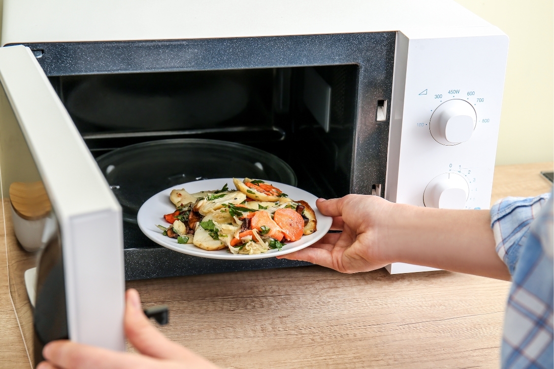 Cách hâm nóng thức ăn đúng cách 2