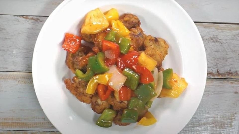 Ruột hàu sữa xào chua ngọt đậm đà hương vị.