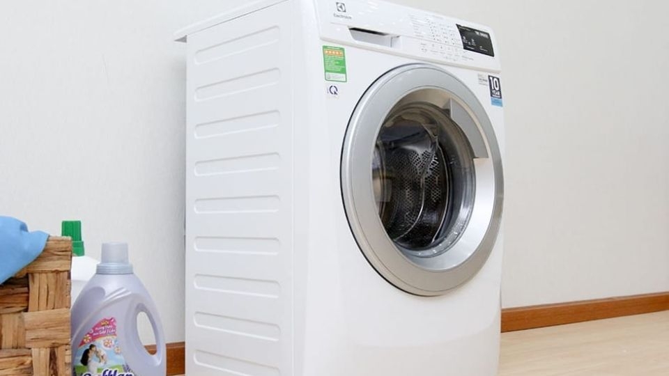 Thay cảm biến điều tốc động cơ