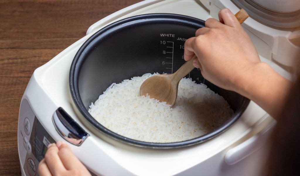 Kinh nghiệm mua nồi cơm điện Hàn Quốc đảm bảo chất lượng, tiết kiệm thời gian nấu nướng 3