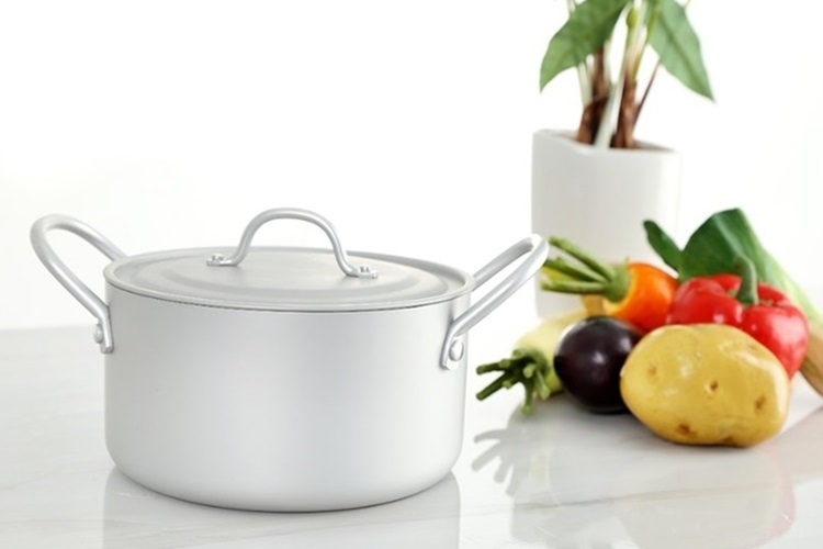 Nồi nhôm oxy hóa mềm là gì? Tìm hiểu những ưu - nhược điểm của nồi nhôm oxy hóa mềm 4