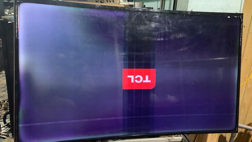 Nguyên nhân tivi TCL bị treo logo