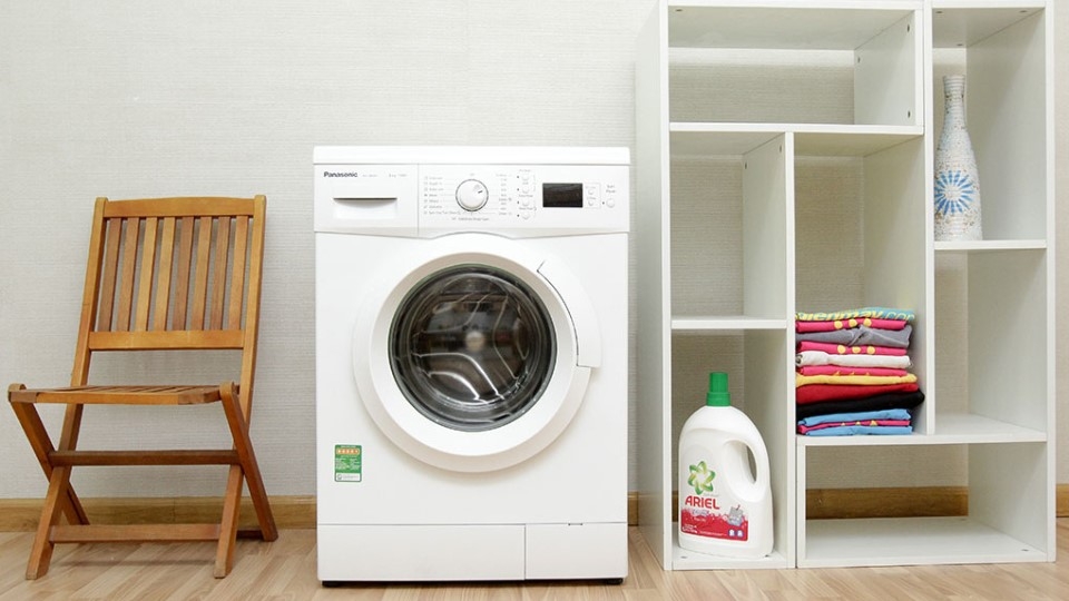 Bảng so sánh máy giặt Electrolux cửa ngang và máy giặt Electrolux cửa trên