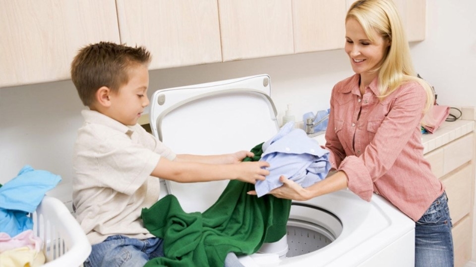 Vòng quay tốc độ lớn hỗ trợ nhanh và tốt hơn việc sấy khô quần áo.