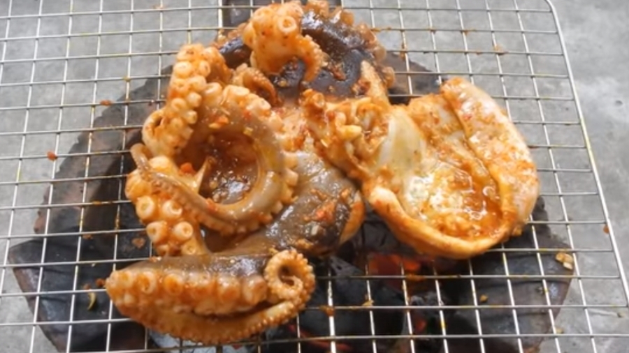 Cách làm bạch tuộc nướng sa tế (công thức đầy đủ) 3