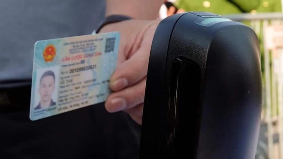 Hành vi sử dụng CMND của người khác bị xử phạm thế nào?