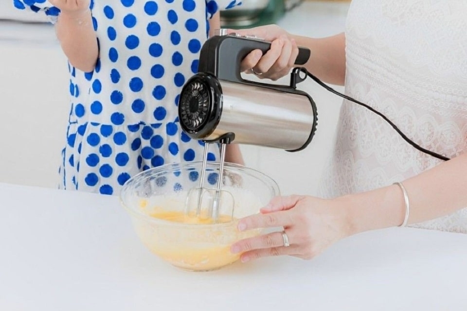 Dụng cụ làm bánh bông lan 1