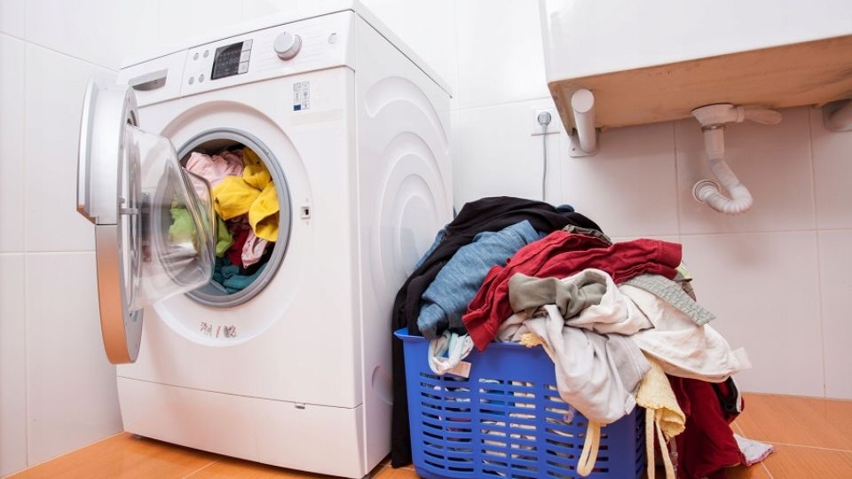Cách tiết kiệm điện khi giặt sấy 2