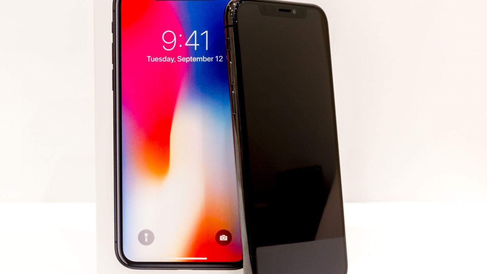 iPhone mã B/A là gì và của nước nào?