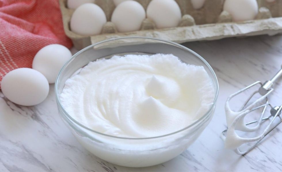 đánh bông lòng trắng trứng