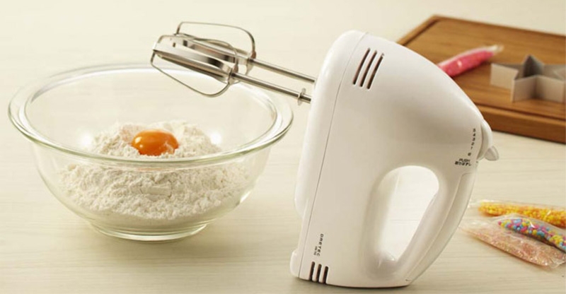 Cách trộn bột bánh mì bằng máy đánh trứng (Ảnh 3)