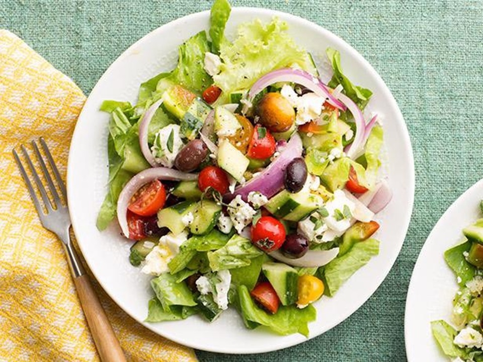 Greek salad 2