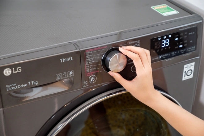 Có nên giặt quần jean bằng máy giặt không? Những sai lầm thường gặp bạn cần lưu ý 3