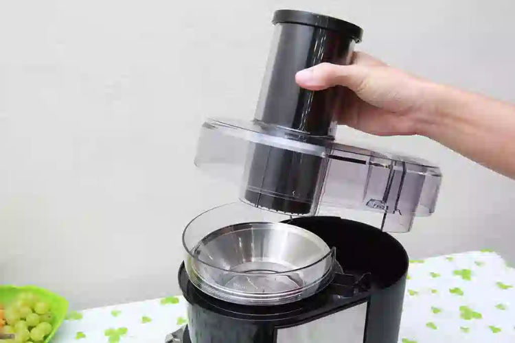 Cách lắp máy ép hoa quả hình 3