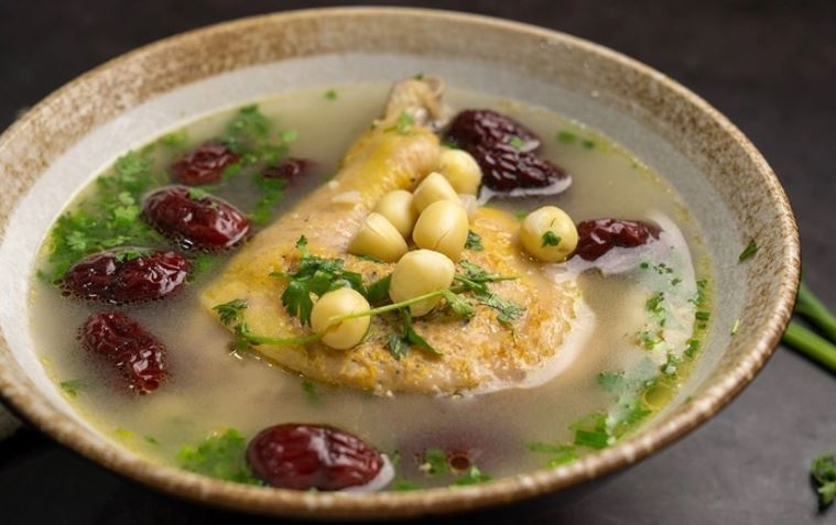 Hầm gà bằng nồi cơm điện 7