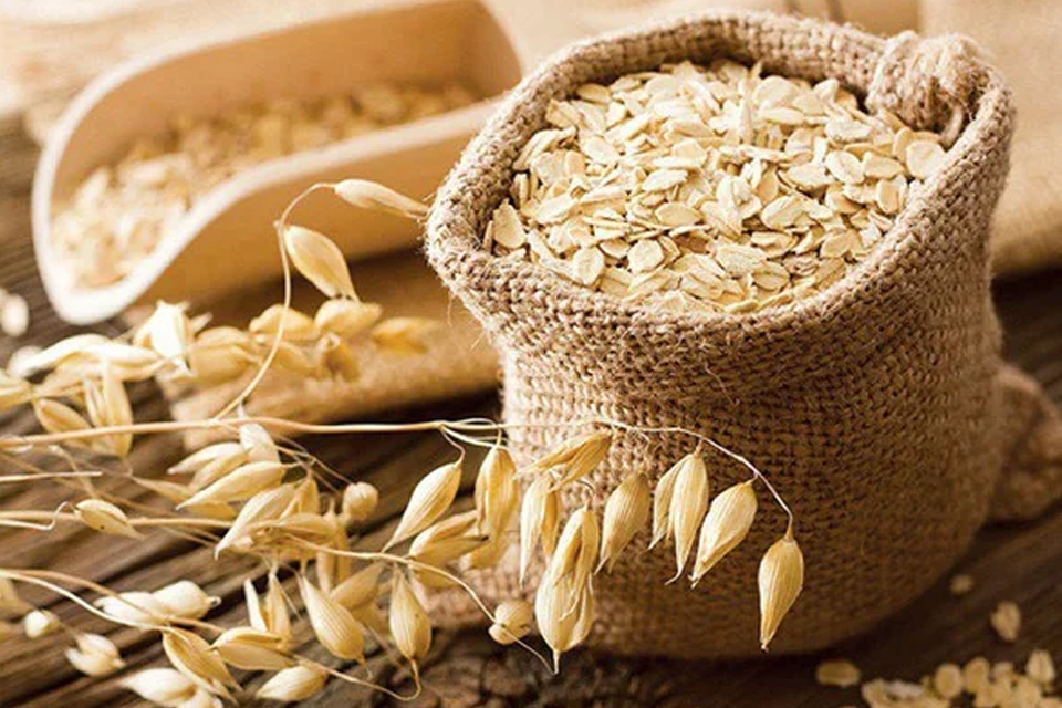 Lưu ý chọn mua yến mạch trong cách làm bánh yến mạch trứng gà.