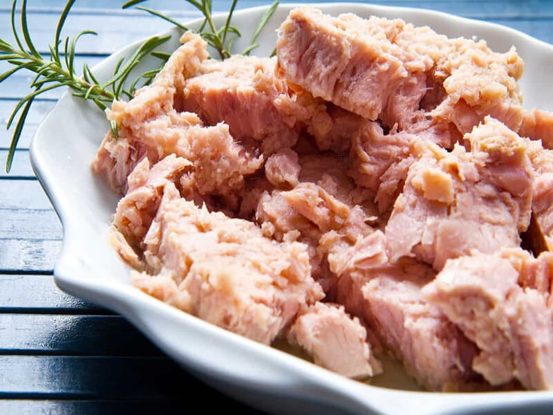 cách làm cá ngừ ngâm dầu 1