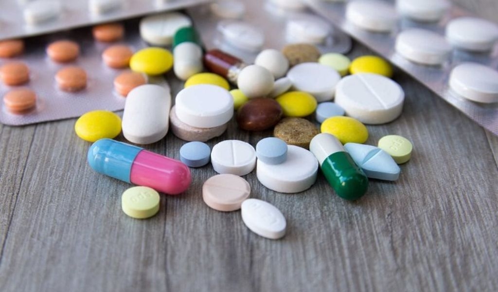 Có nên bảo quản thuốc trong tủ lạnh? Những sai lầm thường gặp khi bảo quản thuốc cần tránh 2