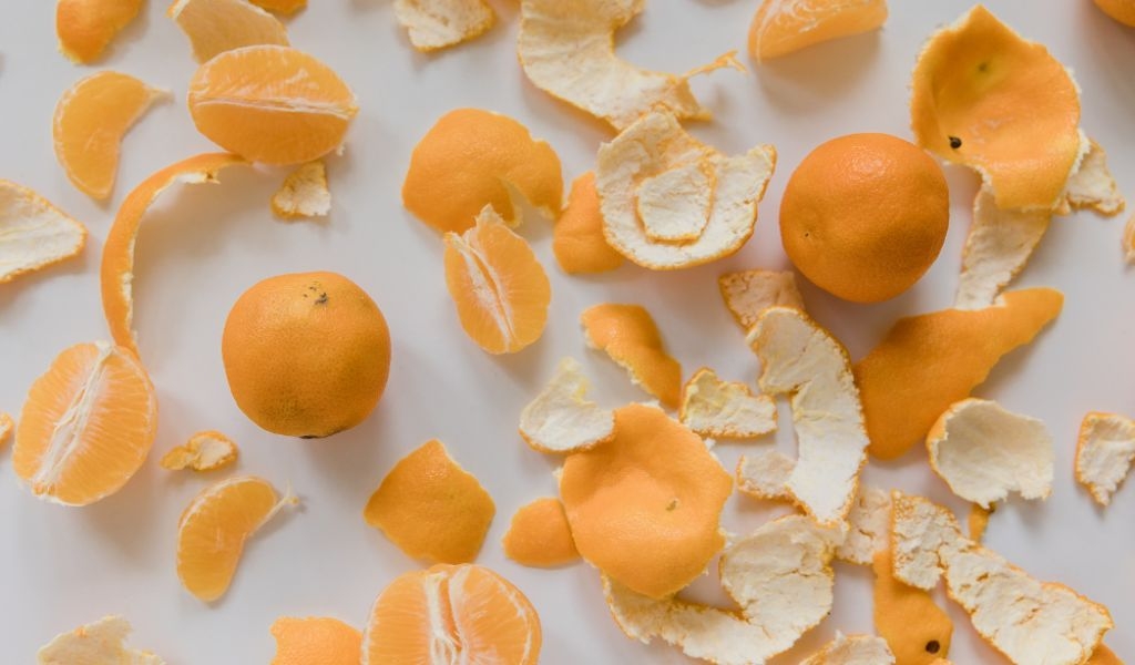 Vệ sinh tủ lạnh bằng baking soda đơn giản, nhanh chóng và mẹo khử mùi hôi hiệu quả 5