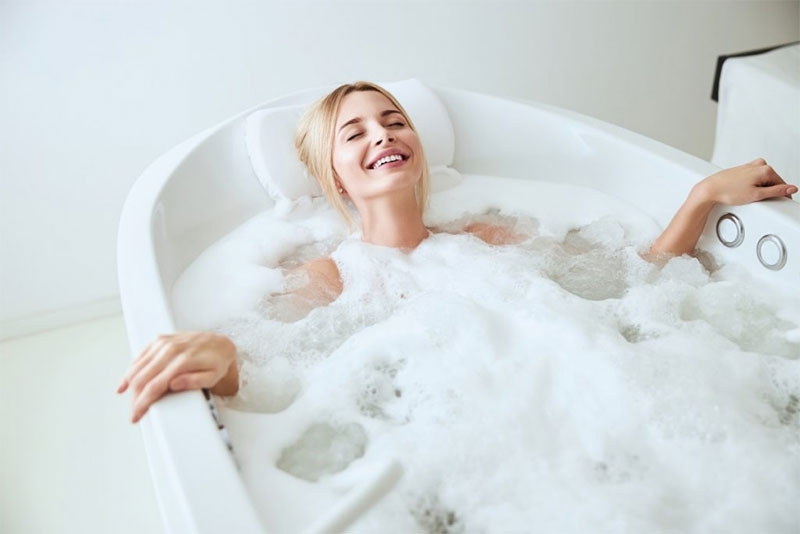 Tạo bọt bồn tắm hình 1