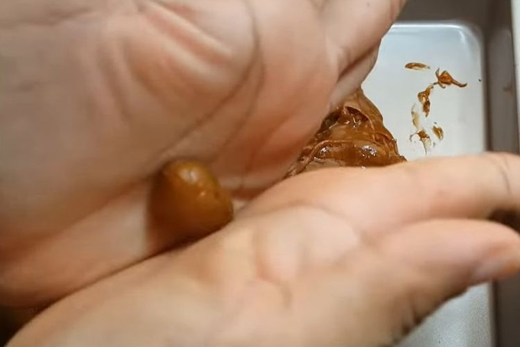 Cách làm kẹo me hình 4