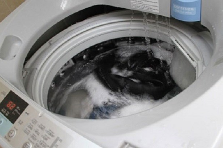 đèn máy giặt nhấp nháy liên tục 4