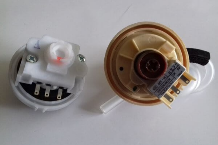 đèn máy giặt nhấp nháy liên tục 2