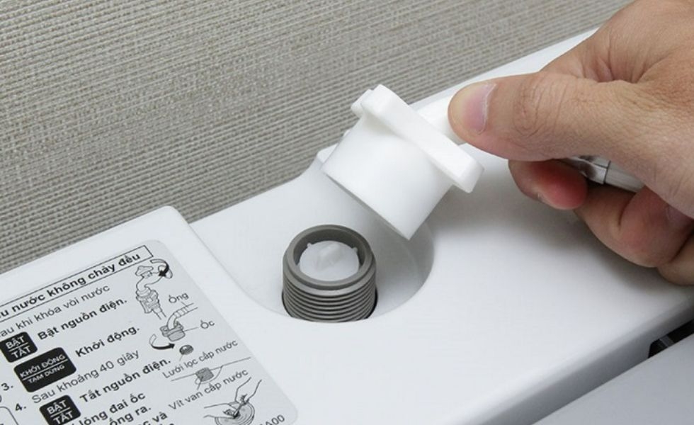 kiểm tra van cấp nước