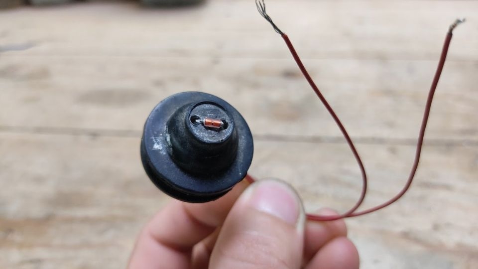 Cảm biến nhiệt bếp từ 2