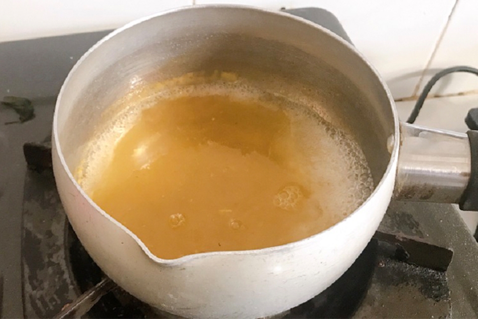 Bước 2: Nấu nước trái cây