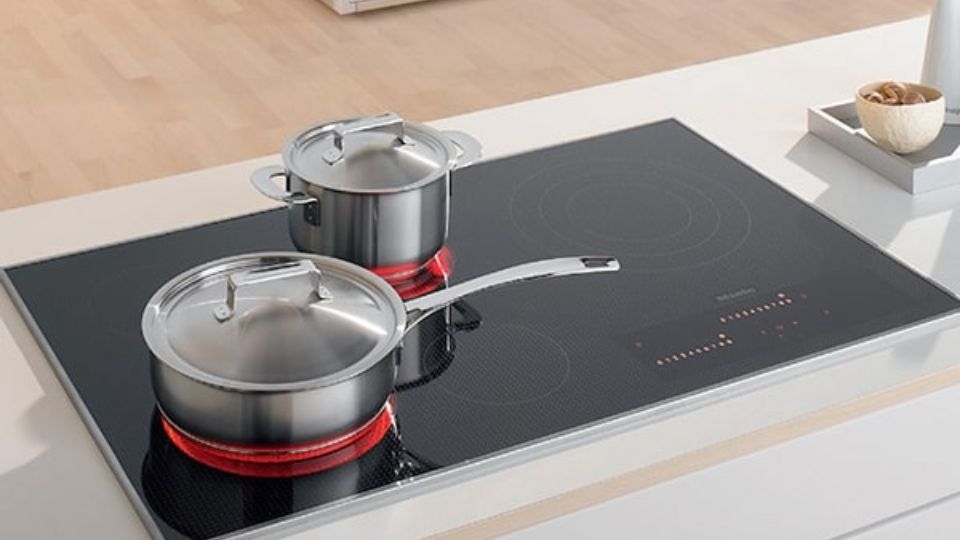 Dấu hiệu nhận biết bếp từ lỗi E9