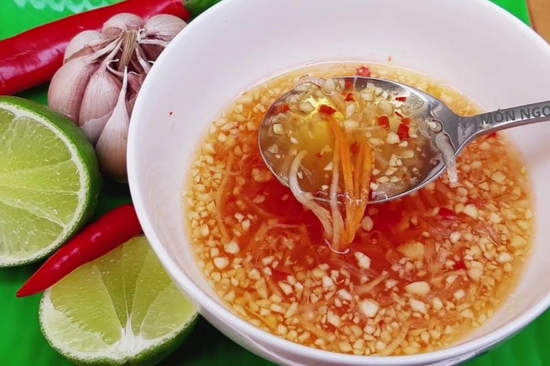 Cách làm nước chấm bánh xèo 2