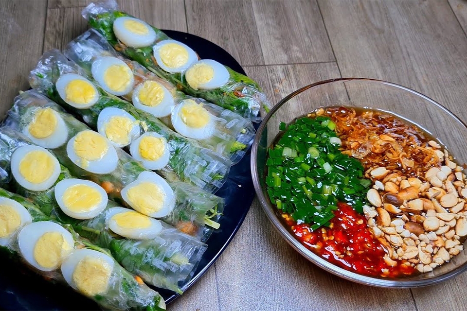 Cách làm nước chấm bánh tráng bằng muối tôm với bơ