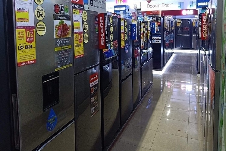 Tủ lạnh trưng bày là gì? Tìm hiểu những ưu - nhược điểm của tủ lạnh trưng bày 2