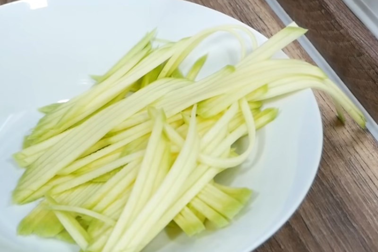 cách làm bánh tráng cuốn sốt mayonnaise hình 3