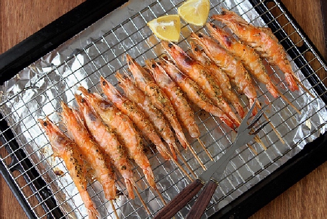 cách làm tôm nướng bơ tỏi 6