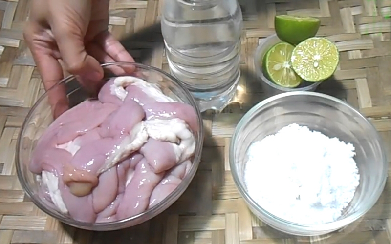 Cách làm lòng heo xào nghệ 2