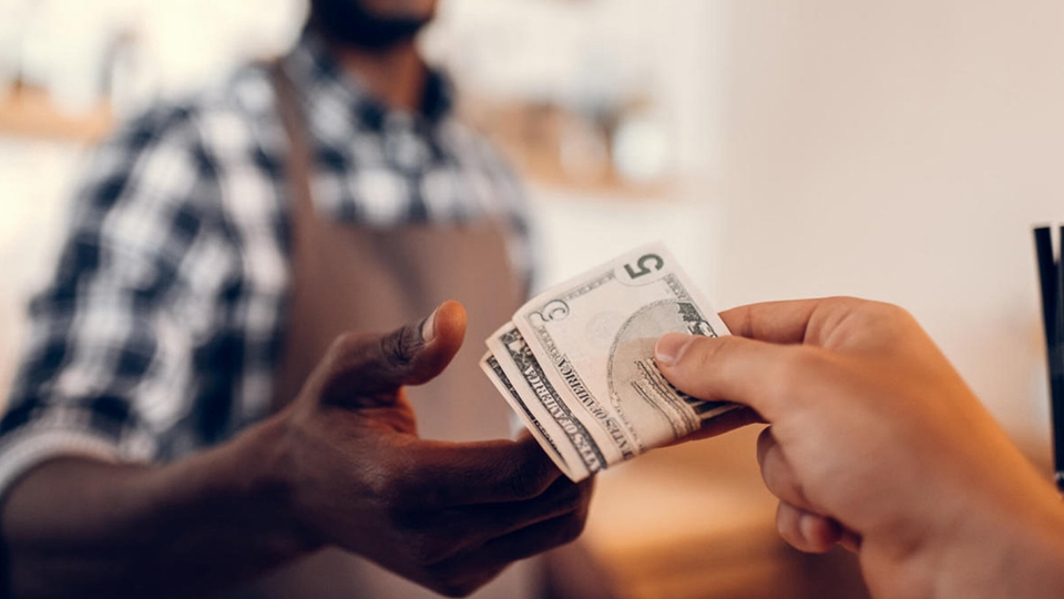 Chi phí sửa điện thoại phụ thuộc vào mức độ hỏng và dòng máy