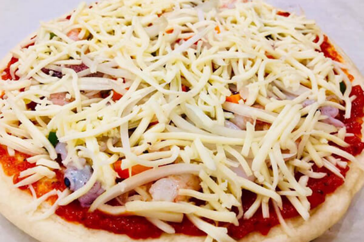 cách làm bánh pizza có sẵn đế 4