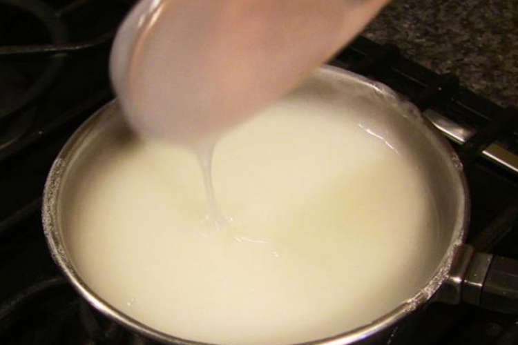 Cách làm keo sữa từ bột năng