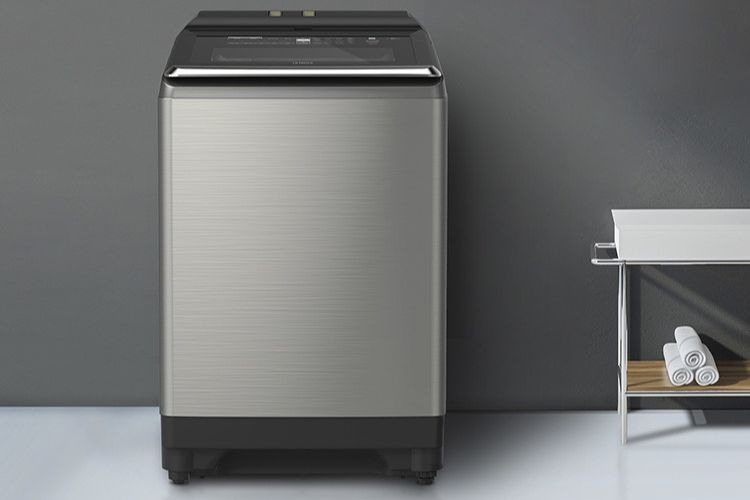 Vệ sinh mặt ngoài máy giặt hitachi